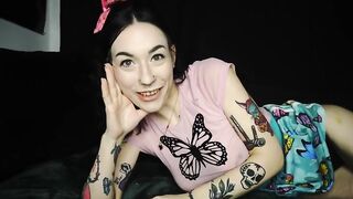 Cutie Frankie – E-Girl Sis Catches You